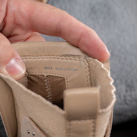 DOLCE VITA Women Huey Ivory Suede Studded Chelsea Ankle Boots 8 M - Picture 6 of 7